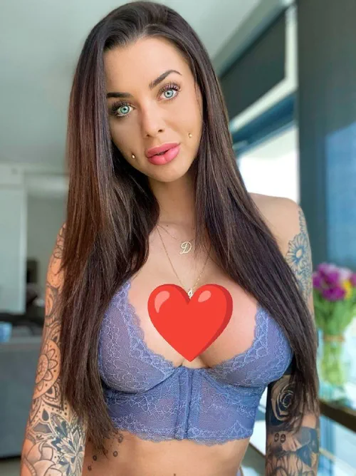 Dakota James
