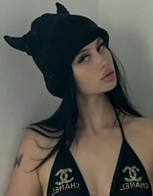 Auhneesh Nicole