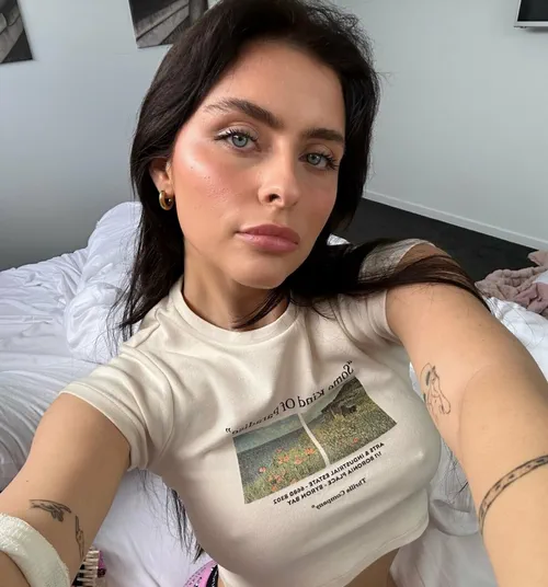 Lauren LozzaAussielozza