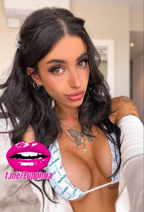 Chloe Mira