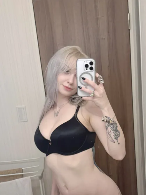 Lauren_Dragneel